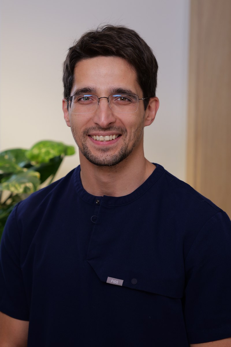 Dr Hristofor Hristov — Dentist
